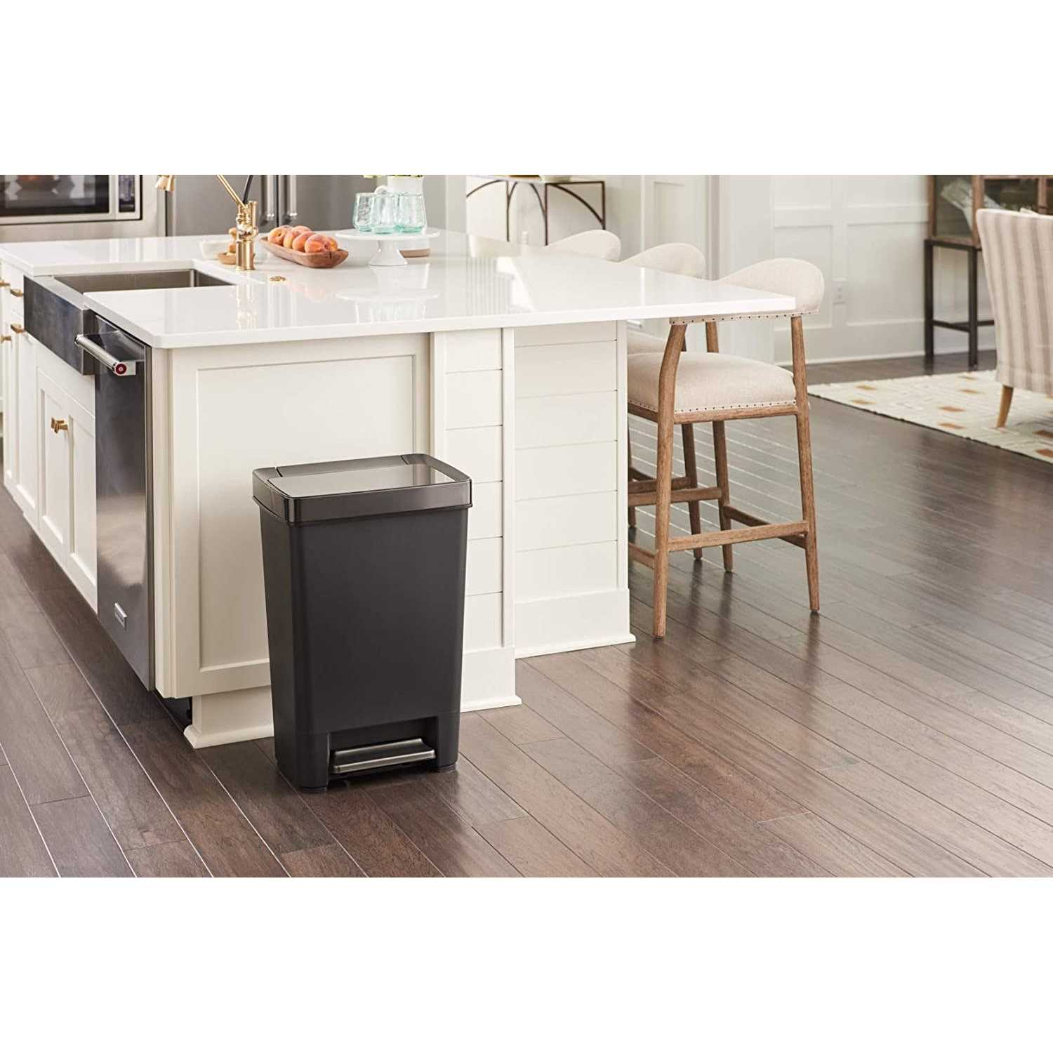 Rubbermaid Premier Series Step-On Trash Can for Home and Kitchen - Image 5