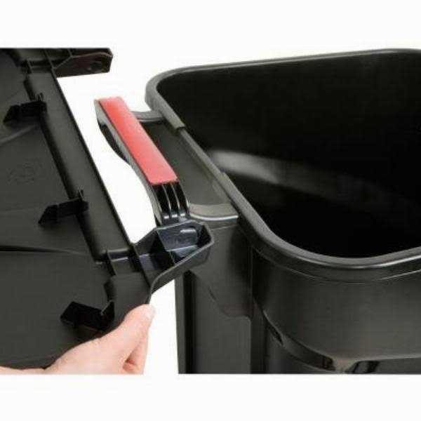 Rubbermaid Roughneck 45 gal. Black Wheeled Trash Can with Lid - Image 3