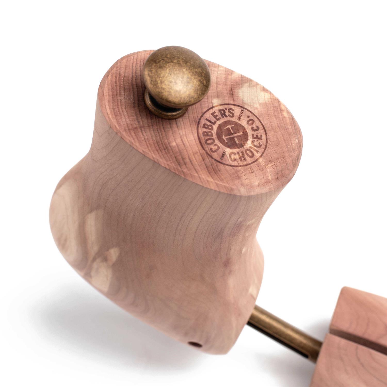 Cobbler's Choice Men's Cedar Boot Tree - Image 4