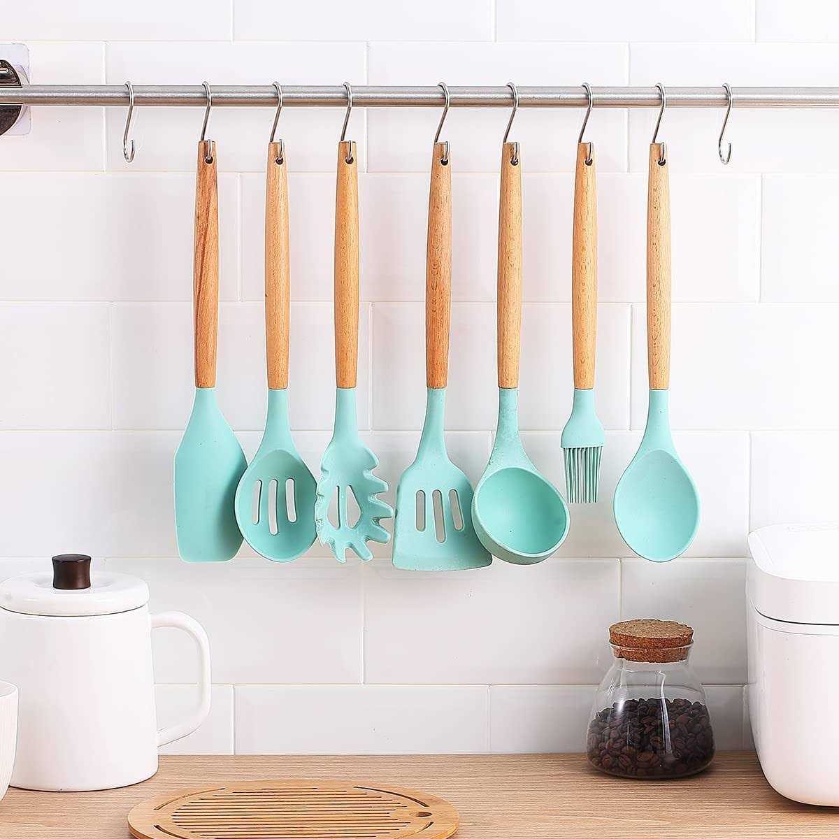 Evanda Hooks for Hanging Pack of 30 Heavy Duty Stainless Steel Titainium Plating Metal Mutil Purpose Hanger for Kitchen Pans - Image 5