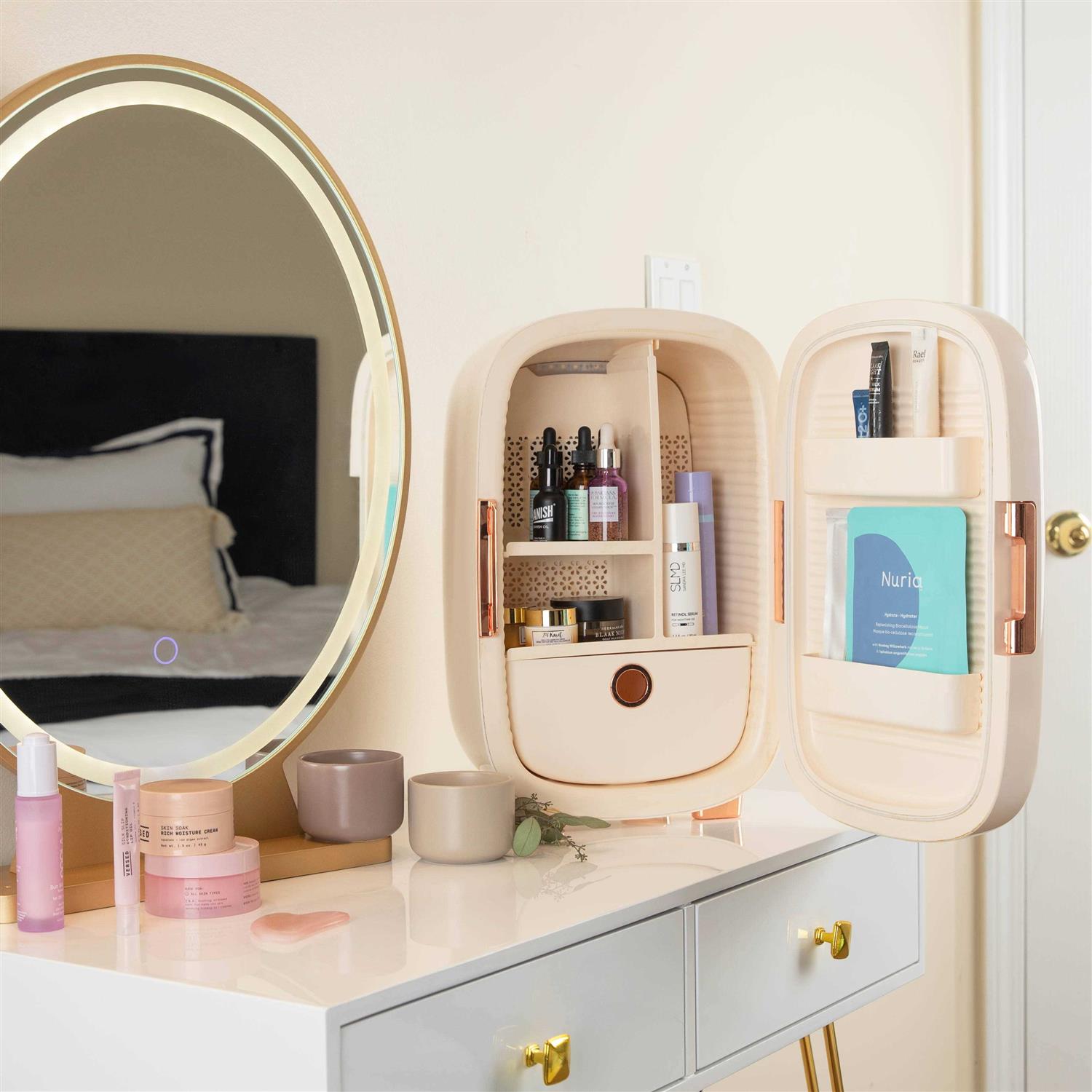 Cooluli Beauty 12 Liter Mini Skincare Fridge - Image 4