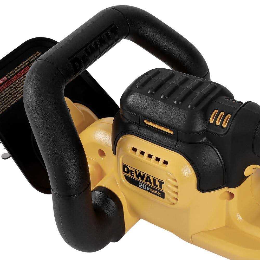 DeWalt 20V MAX Hedge Trimmer DCHT820B - Image 3