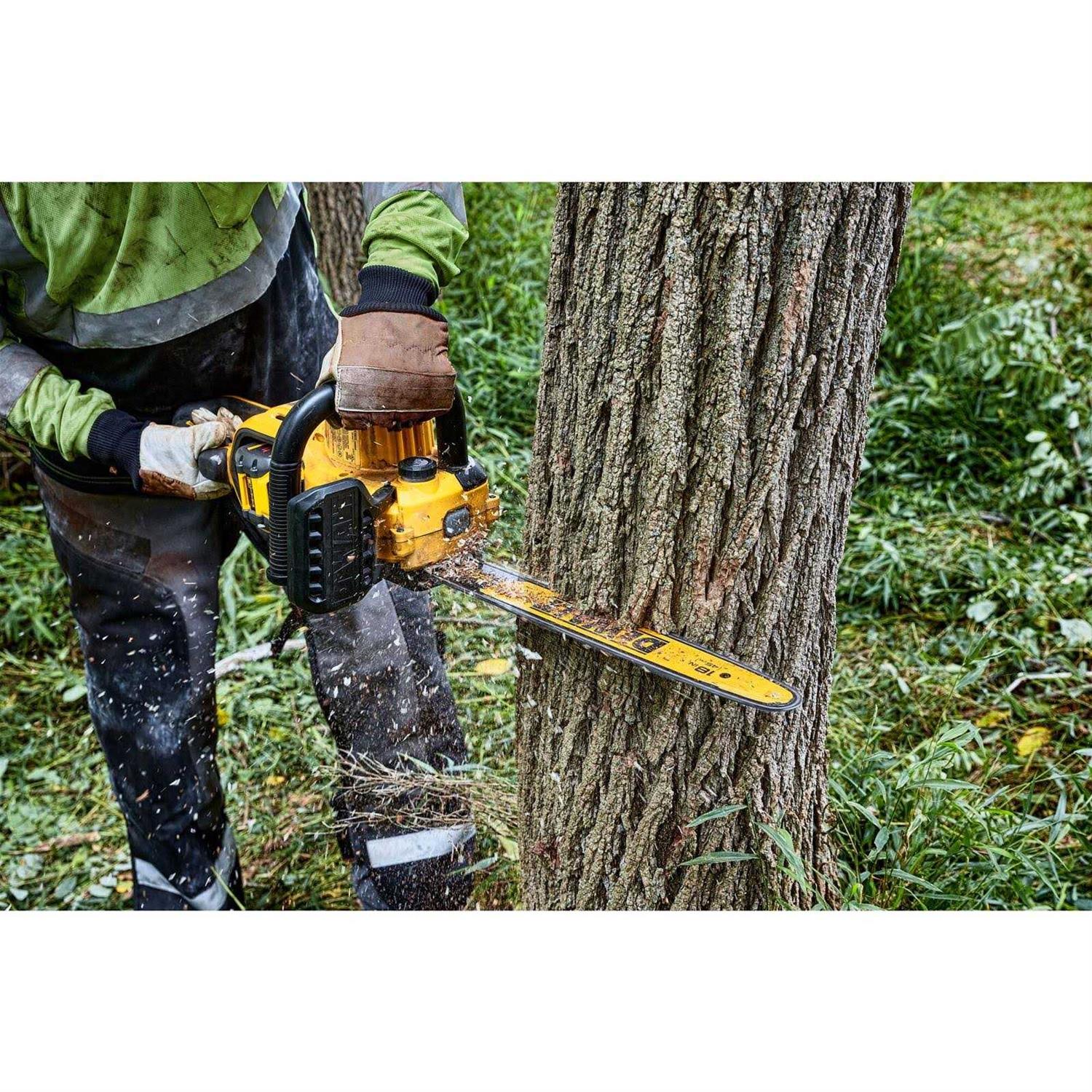 DEWALT DCCS672X1 60V MAX Chainsaw 18 Brushless Cordless Kit - Image 5
