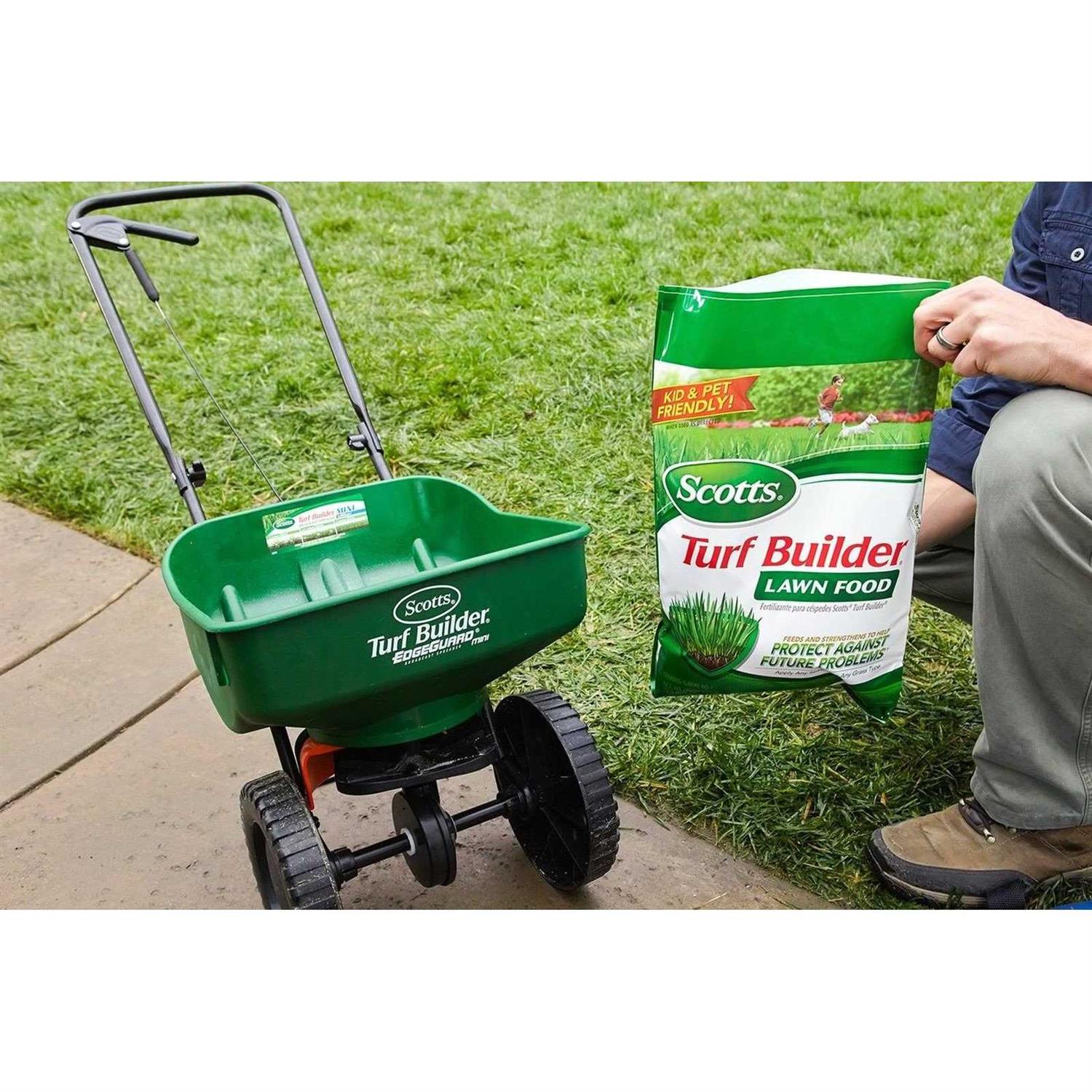 Scotts Turf Builder Lawn Food - Image 4