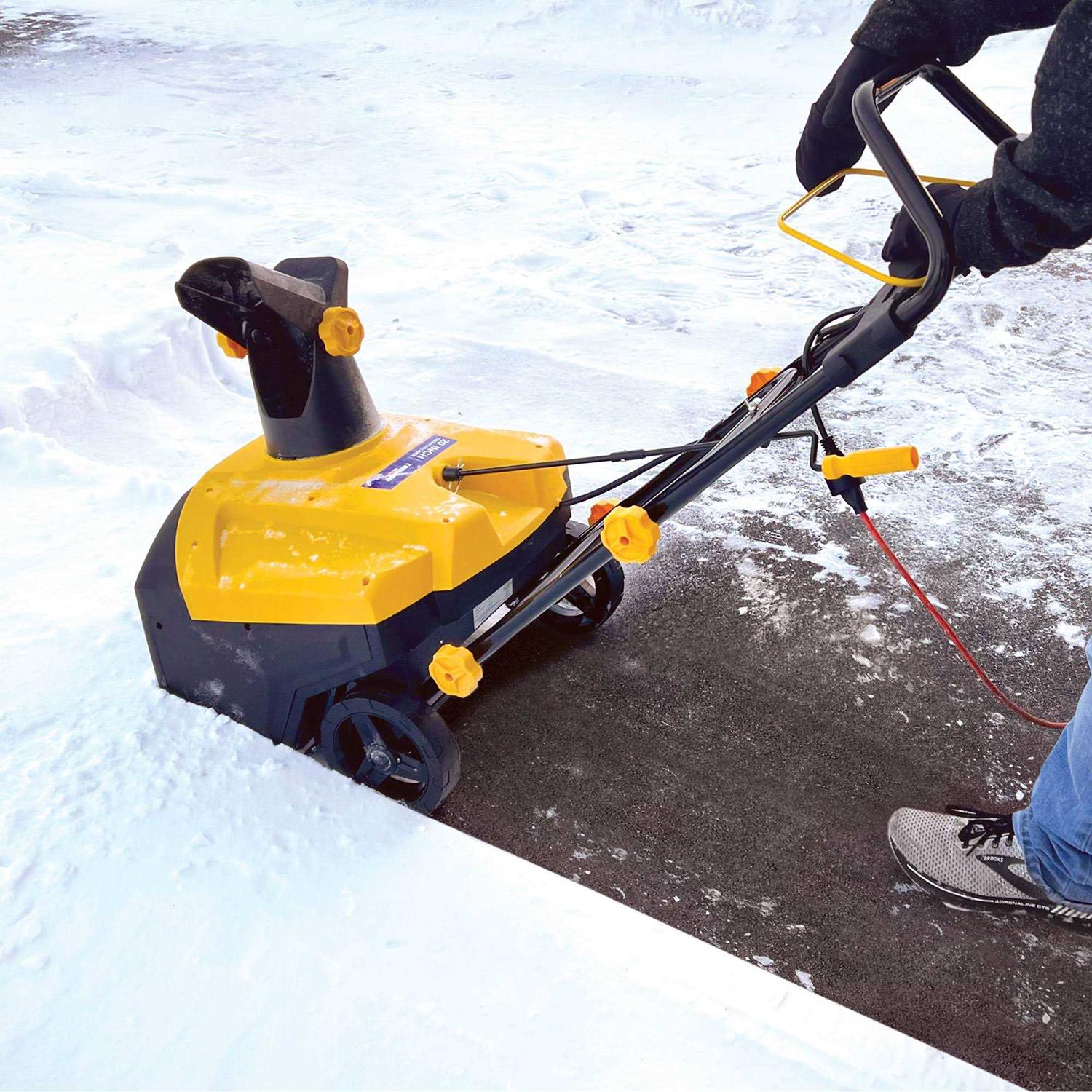 Tornado Tools Throw Snow Up To 29' Without Gas - Image 5